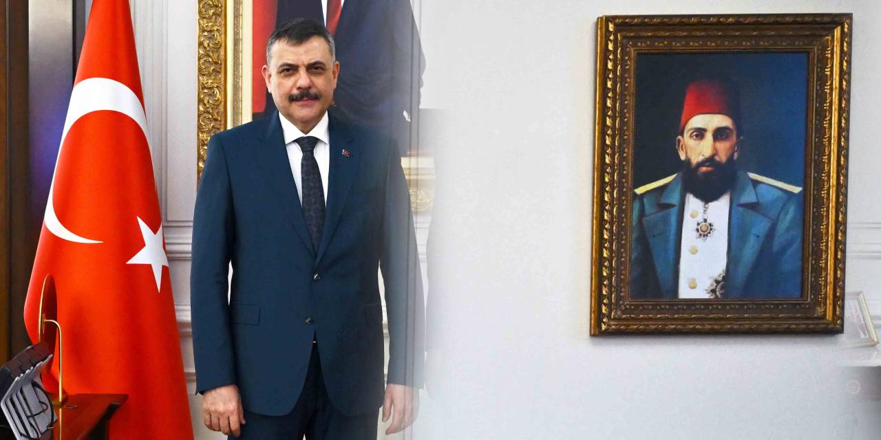 İçişleri Bakanı Mustafa Çiftçi makam odasına Abdülhamid tablosu astı