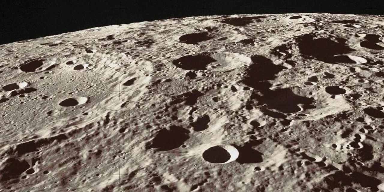 Çinli bilim insanları Ay'da iki yeni mineral keşfetti