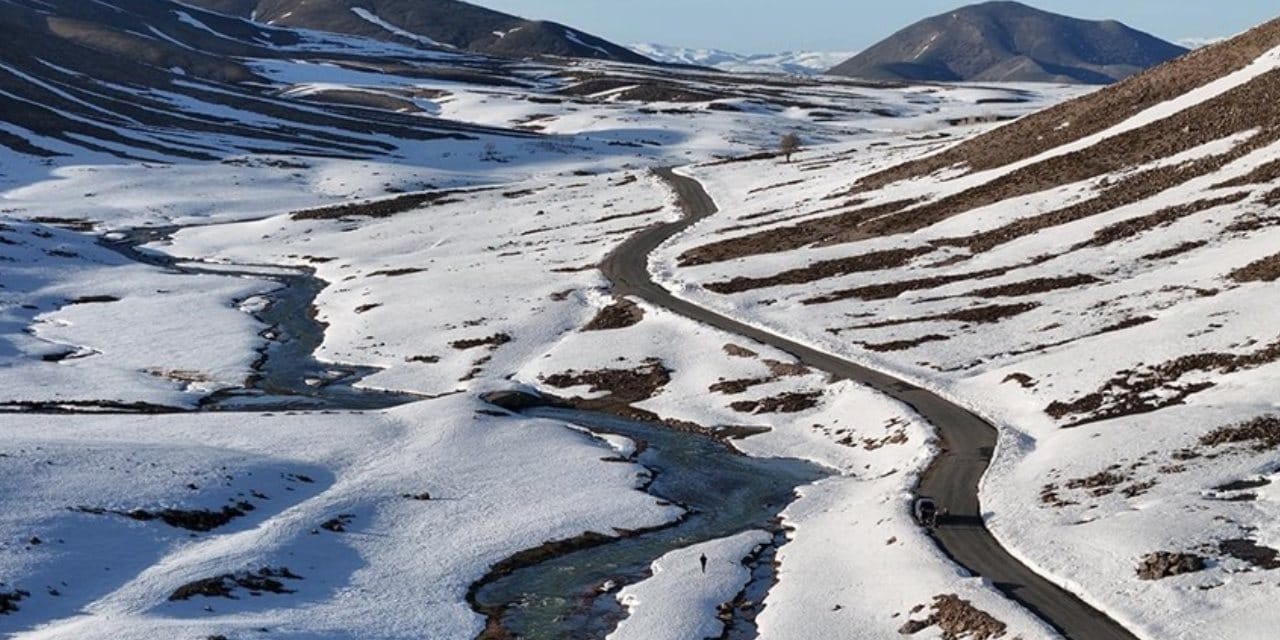 Mevsimler birbirine karıştı: Kuzeyde kış, güneyde bahar yaşandı