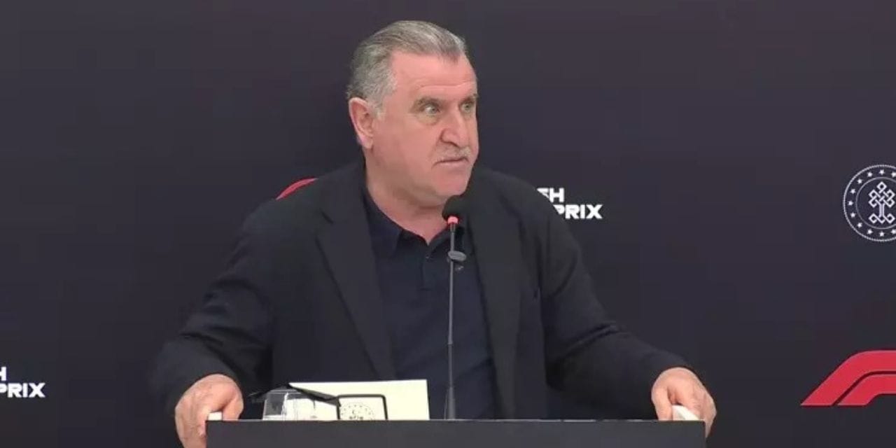 Bakan Bak'a gençler hep bunu soruyormuş: "Müthiş" diyerek açıkladı