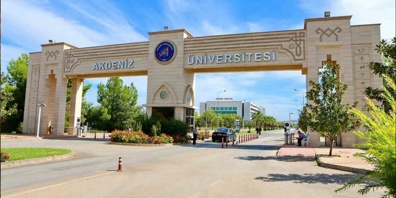 Akdeniz Üniversitesi’ndeki atama tartışması: Eğitim-İş’ten liyakat vurgusu