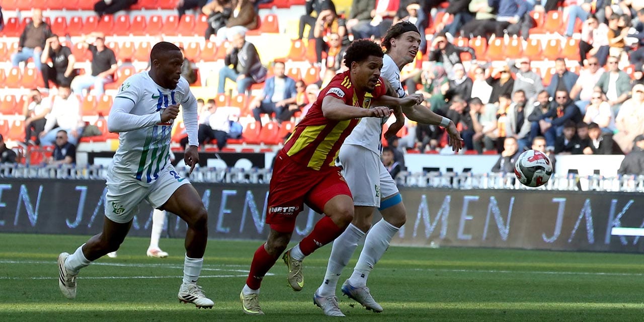 Rizespor Fenerbahçe beraberliği sonrası dağıldı