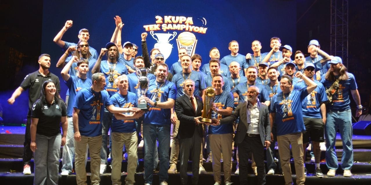 Süper Lig'e çıktılar sabaha kadar kutladılar