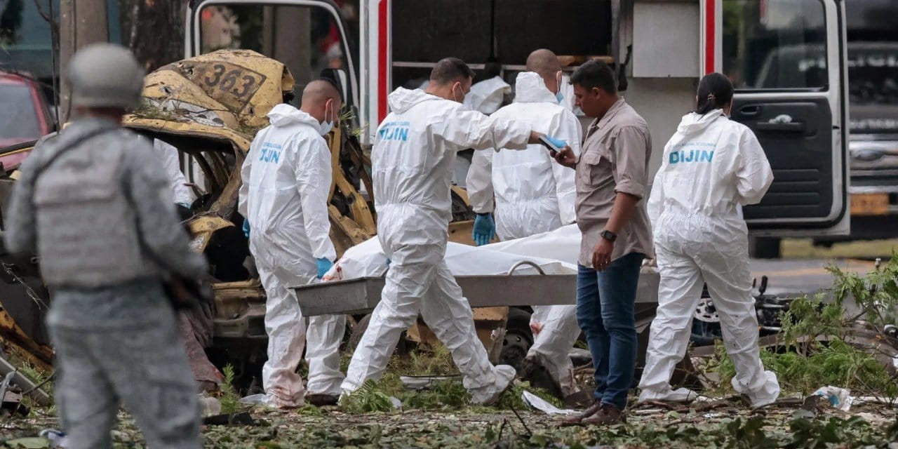 Kolombiya'da bombalı saldırı: 5'i çocuk 14 kişi hayatını kaybetti
