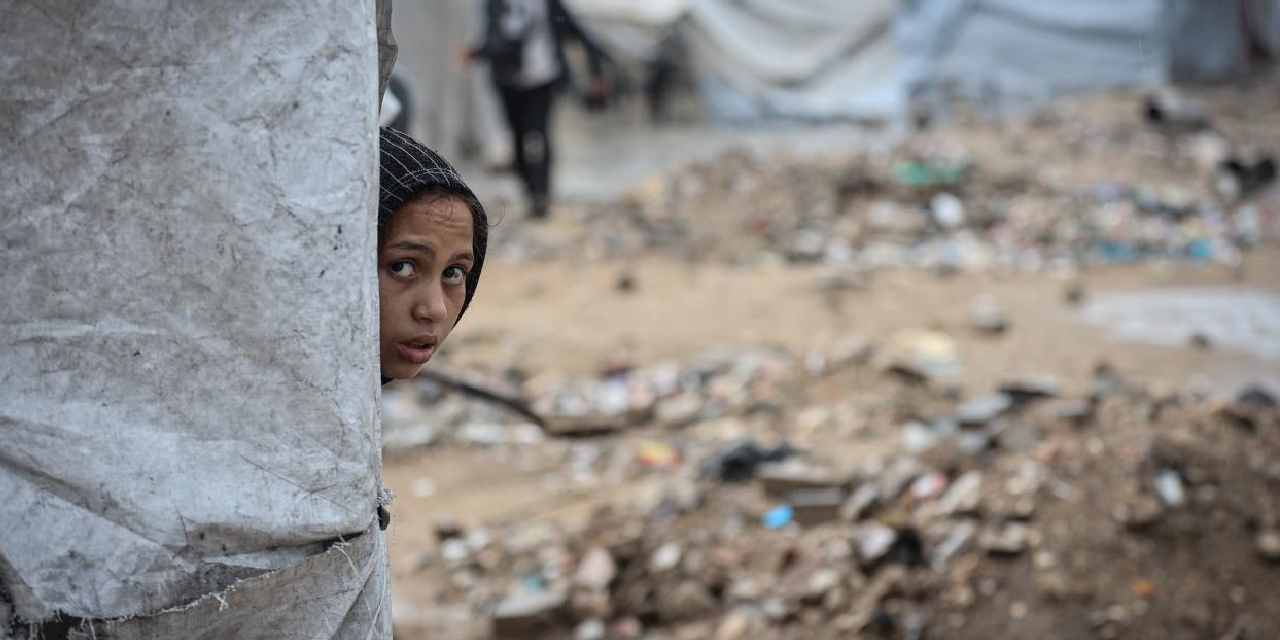 İsrail ateşkese rağmen Gazze'de bir çocuğu öldürdü
