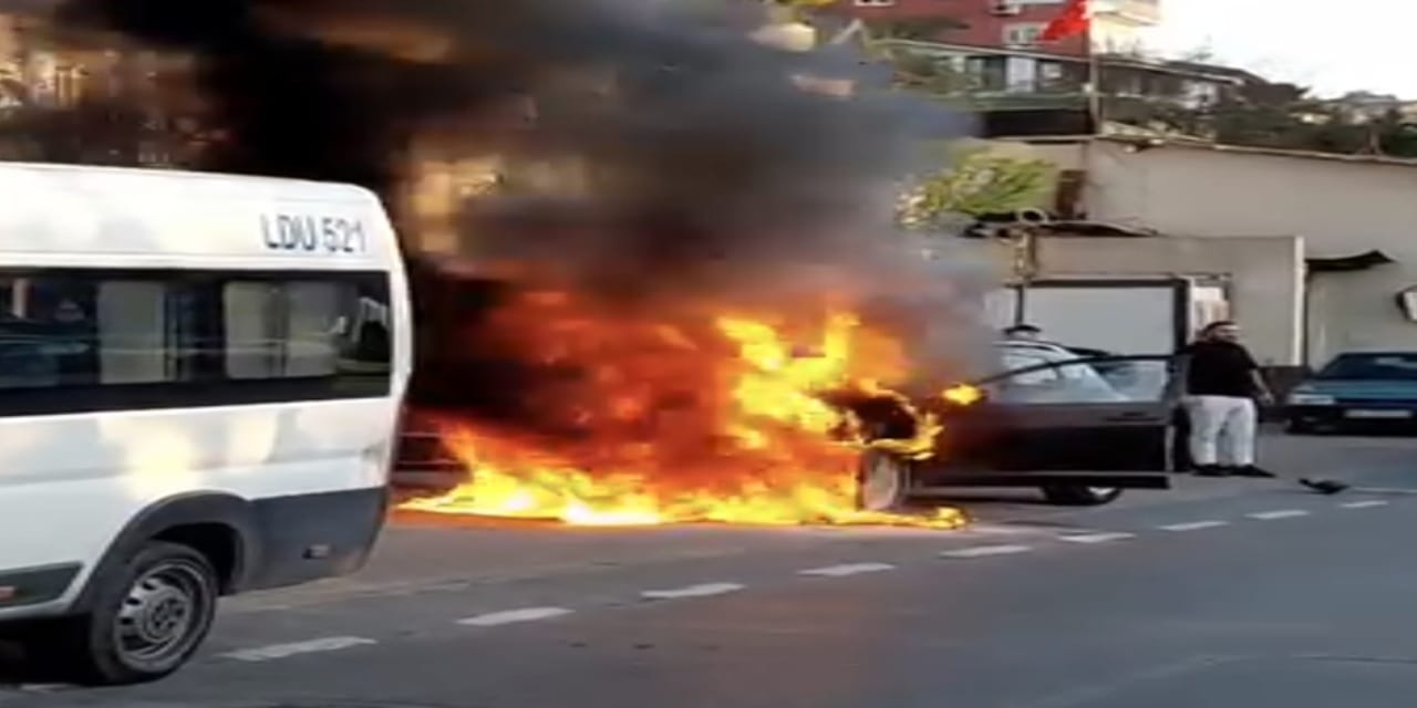 Beykoz’da seyir halindeki araç alev alev yandı!