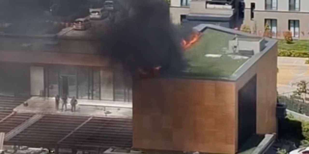 Küçükçekmece'de okul inşaatında yangın!