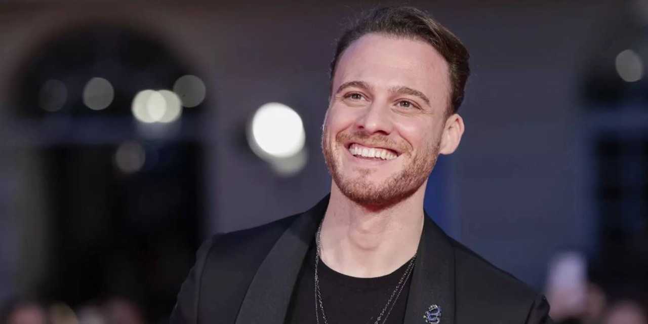 Kerem Bürsin imza aşamasında! Yeniden bir araya gelecekler