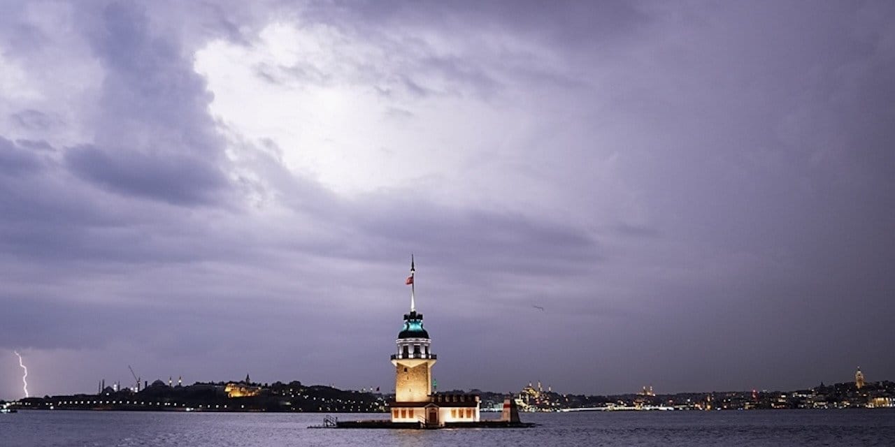 İstanbul'da hava aniden soğuyacak! Günlerce yağmur yağacak