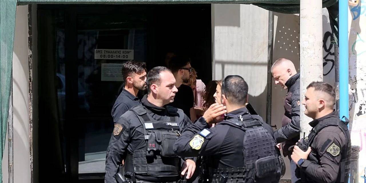 Emeklilik kurumunda silah sesleri! 89 yaşındaki saldırgan şehri kana buladı