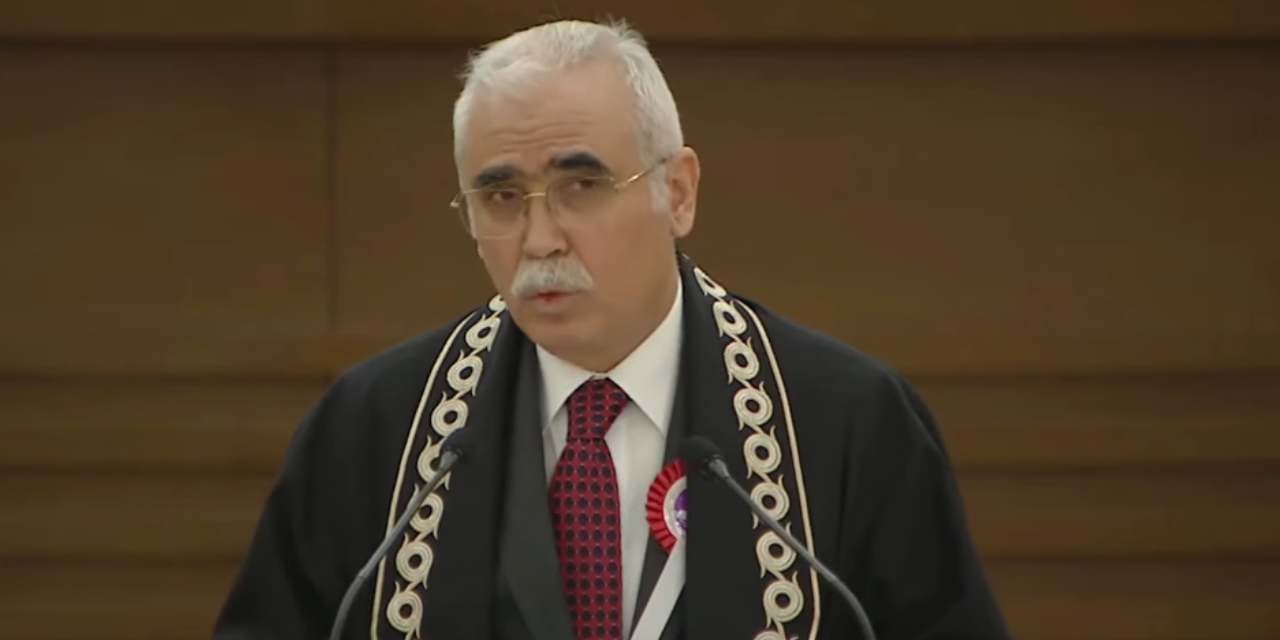 AYM Başkanı Özkaya'dan hakim ve savcılara açık tavsiye: Beklenti ile doğruluktan sapmayın, kindar olmayın