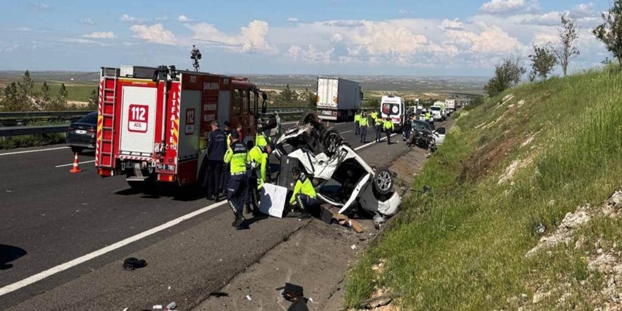 Şanlıurfa'da zincirleme kaza: 3 kişi öldü, 5 yaralı!