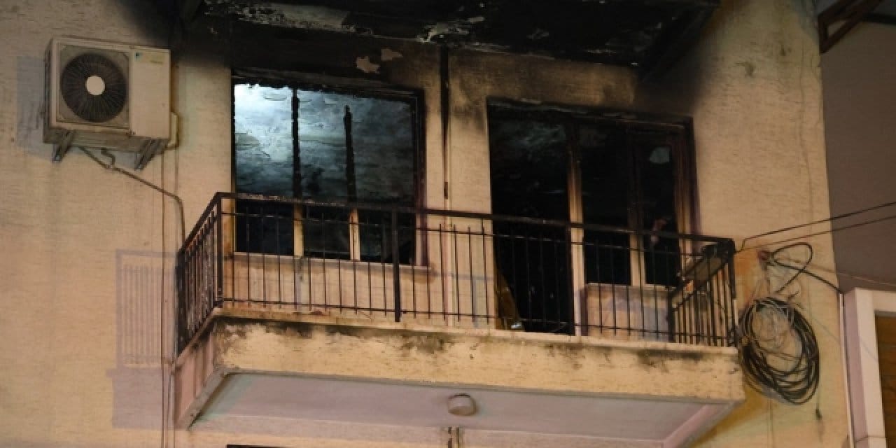 İzmir’de acı yangın: Baba öldü engelli oğlu ağır yaralandı