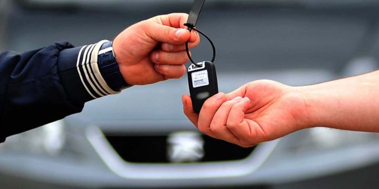 Motorlu araç ve taşınmaz ticaretinde yeni dönem! İlköğretim diploması yeterli olacak