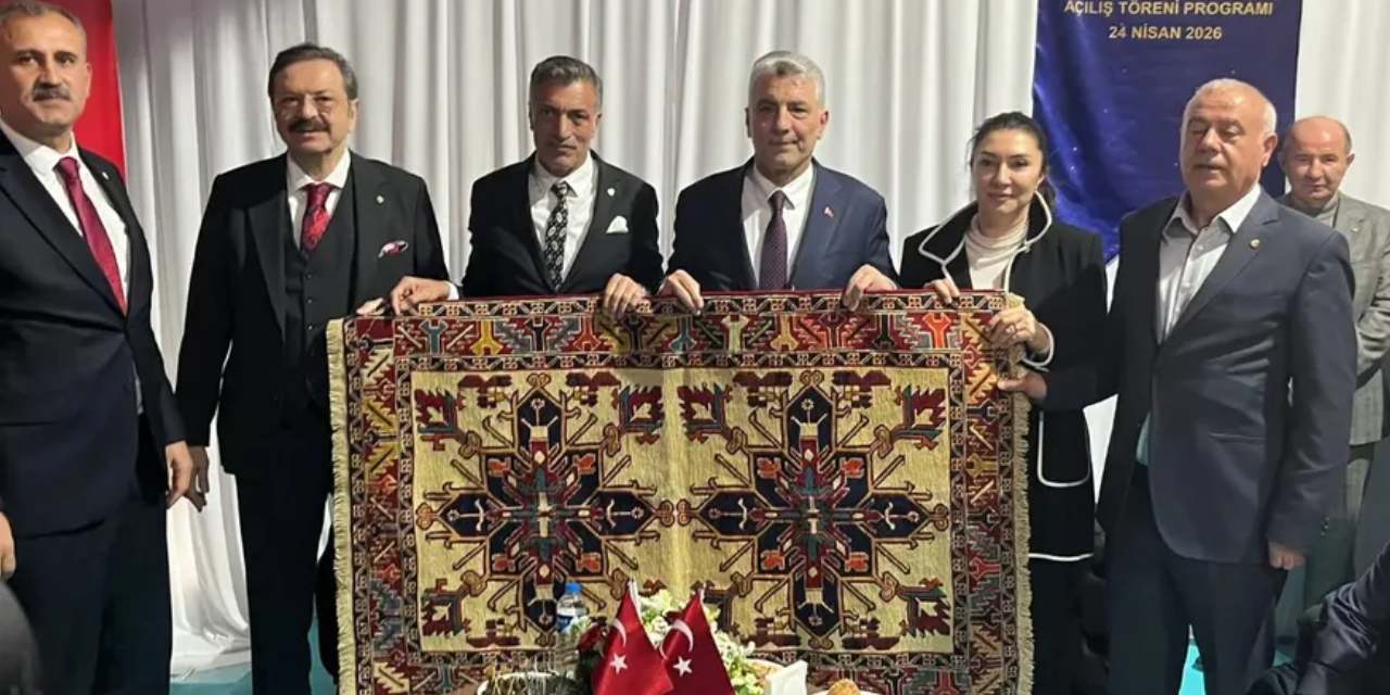 Can Holding soruşturmasında 17 gün hapis yattı, 8 ay sonra bakan ile yan yana geldi