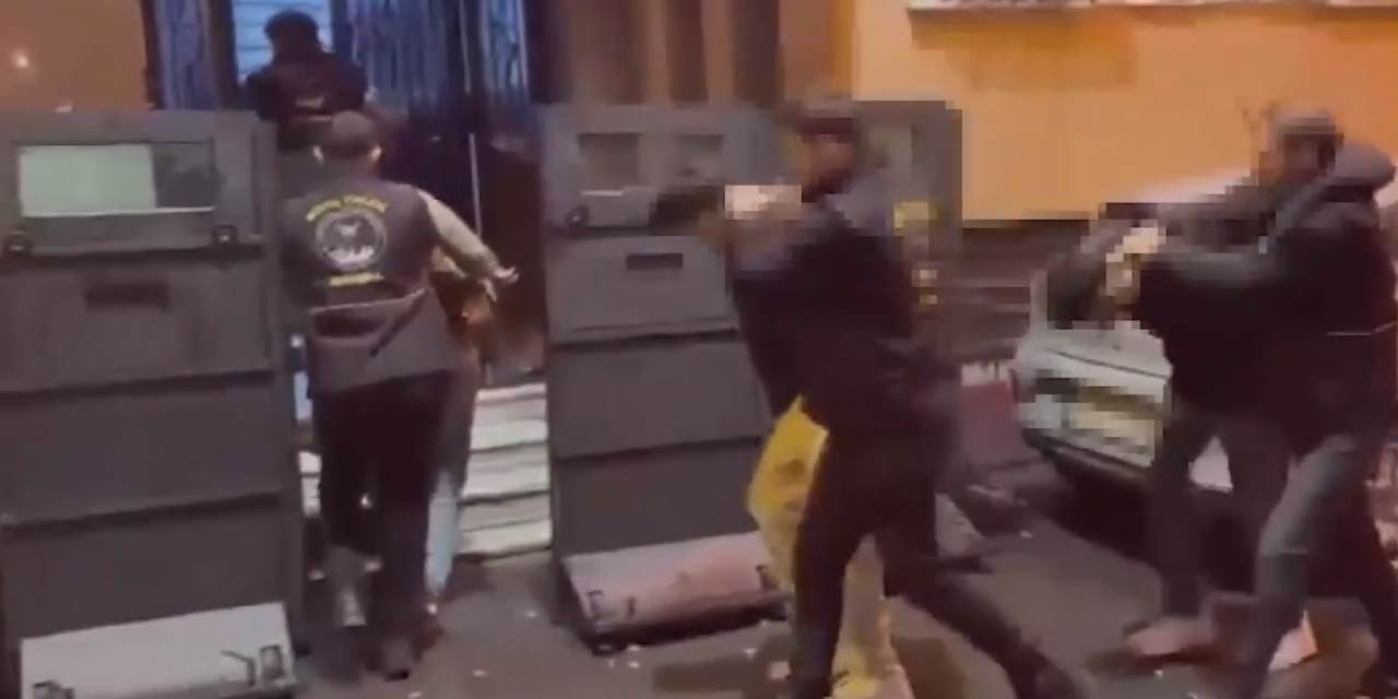 Kavga ayırma bahanesiyle yankesicilik yapan 5 kişiye suçüstü