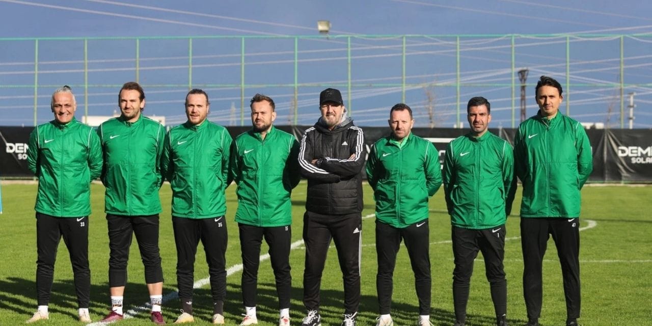 Kritik maç öncesi enteresan olay: Kendisi kaldı yardımcılarını yolladı