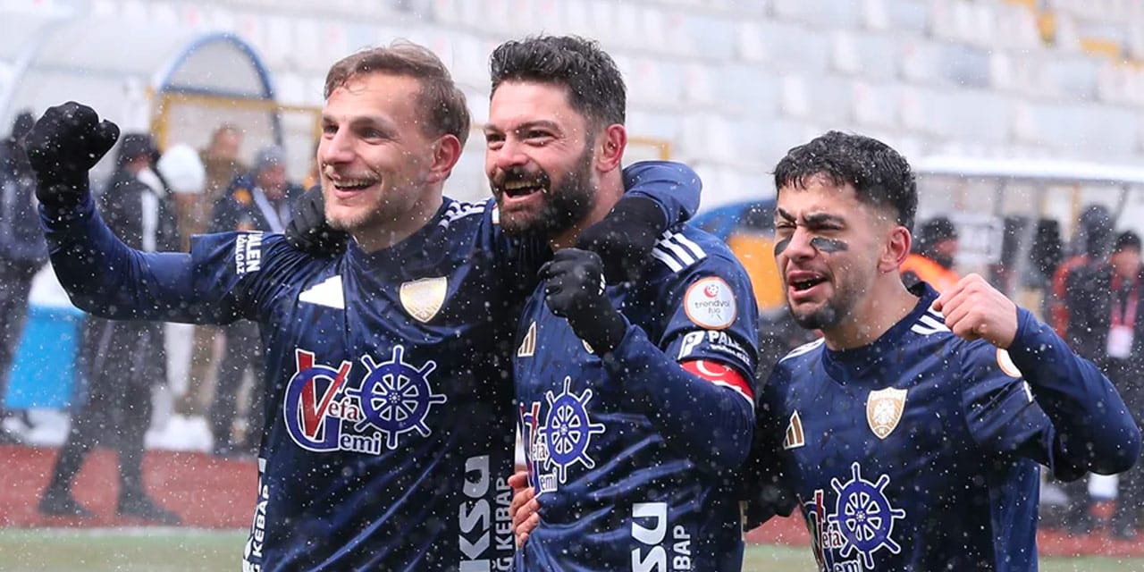 TFF şampiyon Erzurumspor'a ceza yağdırdı