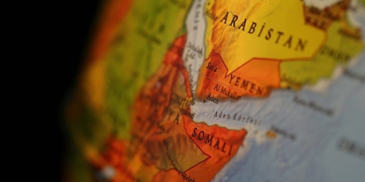 İran’dan bir küresel kriz tehdidi daha: Husiler kritik boğazı kapatıyor mu?