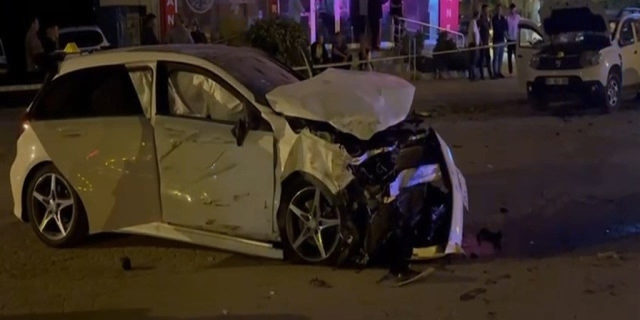 Adana'da 3 araç birbirine girdi: 1 ölü 4 yaralı