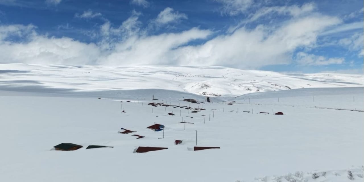 Mayıs'ın ilk günü Bilbilan'da 2 metre, Uludağ'da 45 santimetre kar yağdı
