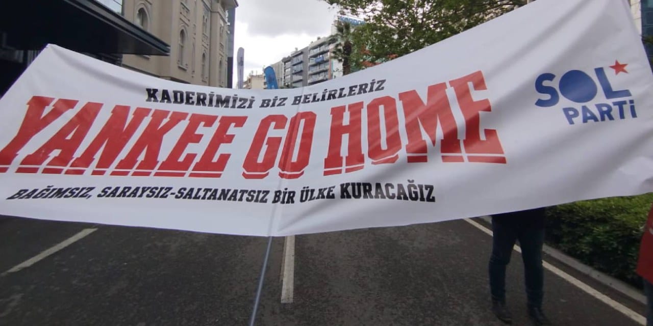 Polis ABD karşıtı pankarta izin vermedi