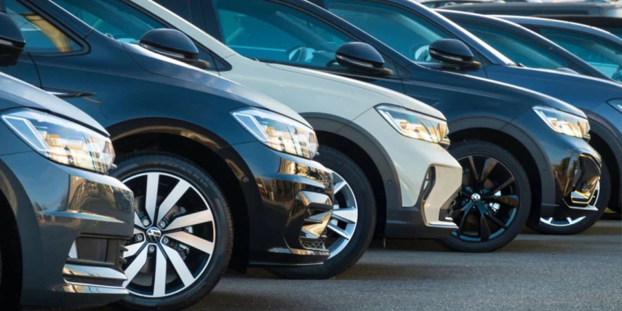 Volvo CEO'sundan kritik uyarı: Arz talepten fazla otomobil fiyatları düşmek zorunda
