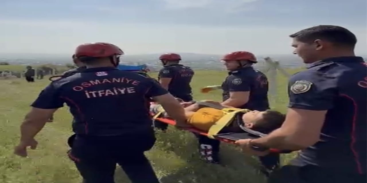Kekik toplarken düştü: Ayağı kırılan çocuk 2 kilometre sedye ile taşındı