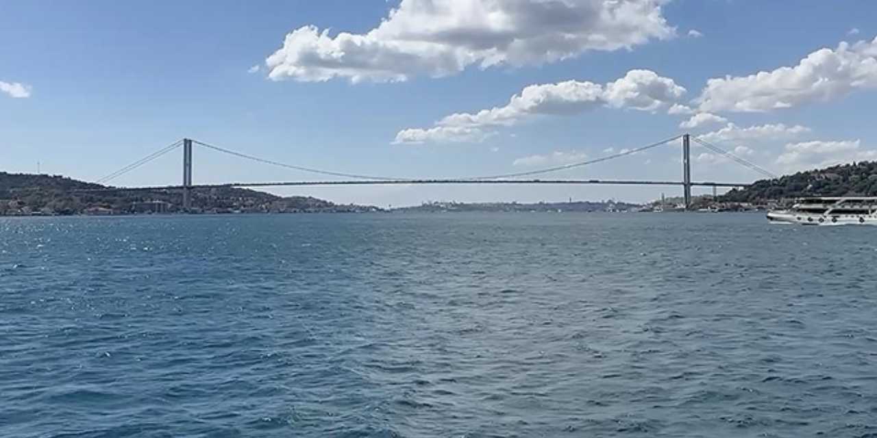 İstanbul Boğazı gemi trafiğine kapatıldı