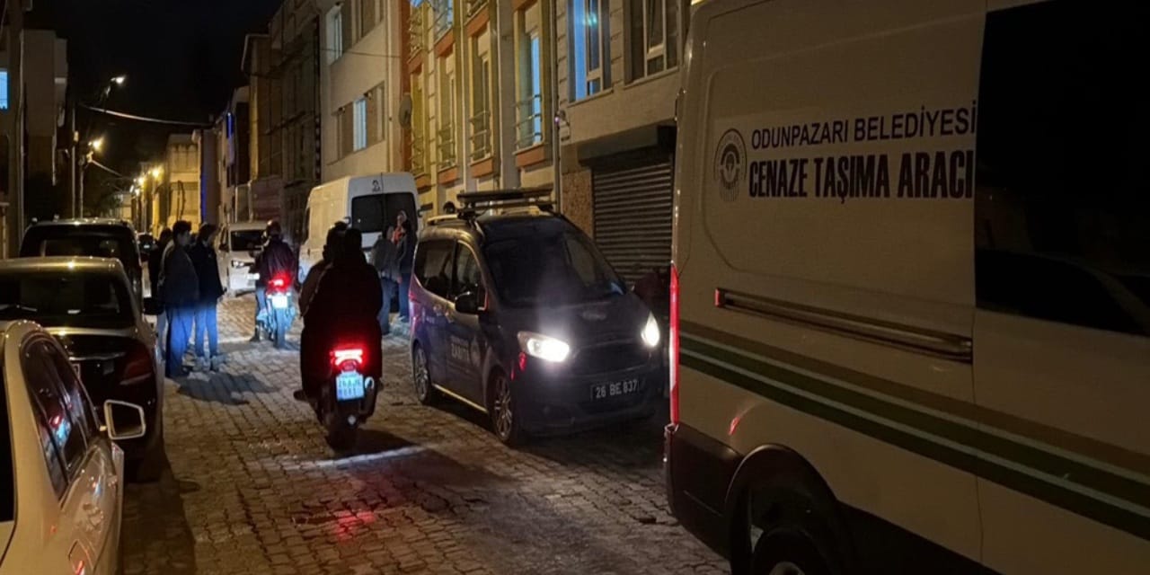 Eskişehir'de şüpheli ölüm! Yalnız yaşadığı evinde ölü bulundu