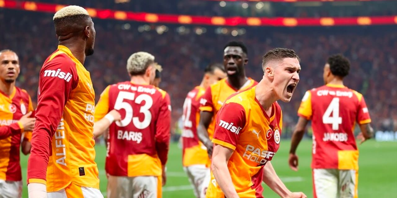 Galatasaray'da Dursun Özbek'ten takıma müjdeli haber