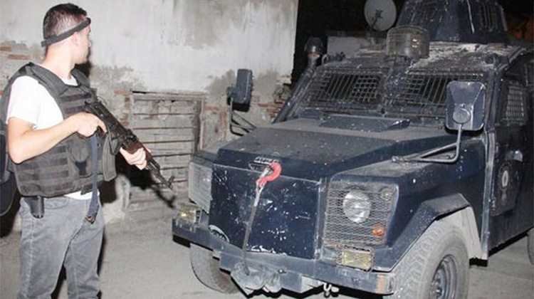Adana’da iki grup arasında silahlı çatışma!