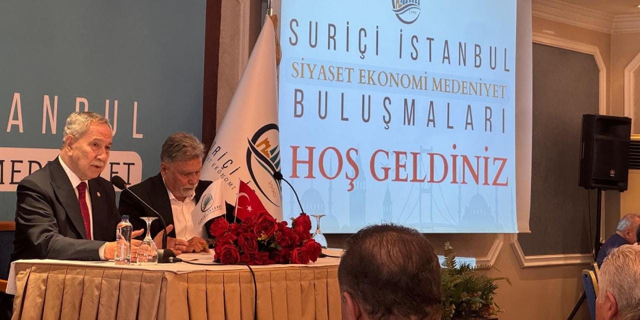 Bülent Arınç'tan ayrı parti çıkışı: Net konuştu