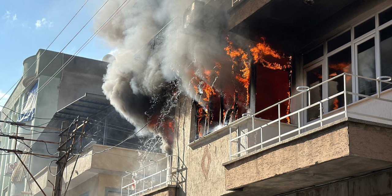 Manisa'da 88 yaşındaki adam evinde çıkan yangında hayatını kaybetti