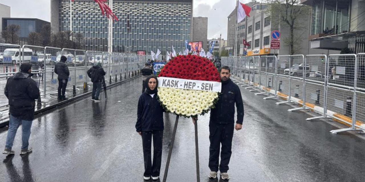 HEP-SEN 1 Mayıs’ı Taksim’de kutladı