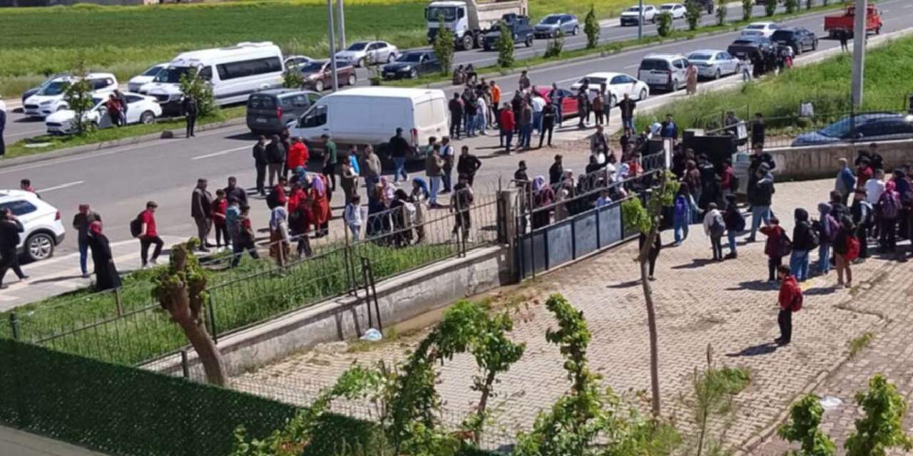 Son dakika | Diyarbakır'da okul önünde silah sesleri duyuldu: Öğrenciler apar topar tahliye edildi