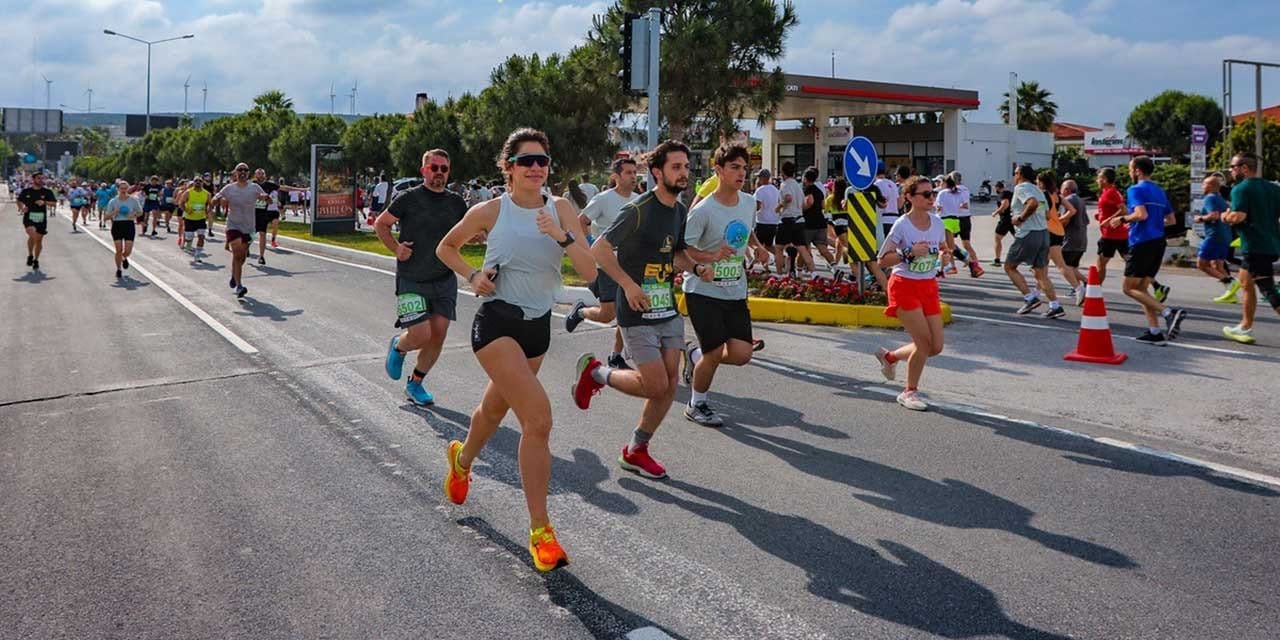 3 bin 450 sporcu katılacak: Salomon Çeşme Yarı Maratonu'na geri sayım başladı