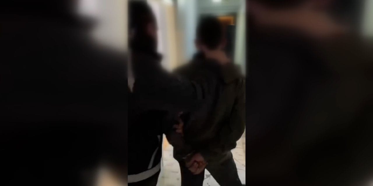 102 yıl hapis cezası bulunan firari hükümlü giysi dolabında yakalandı!