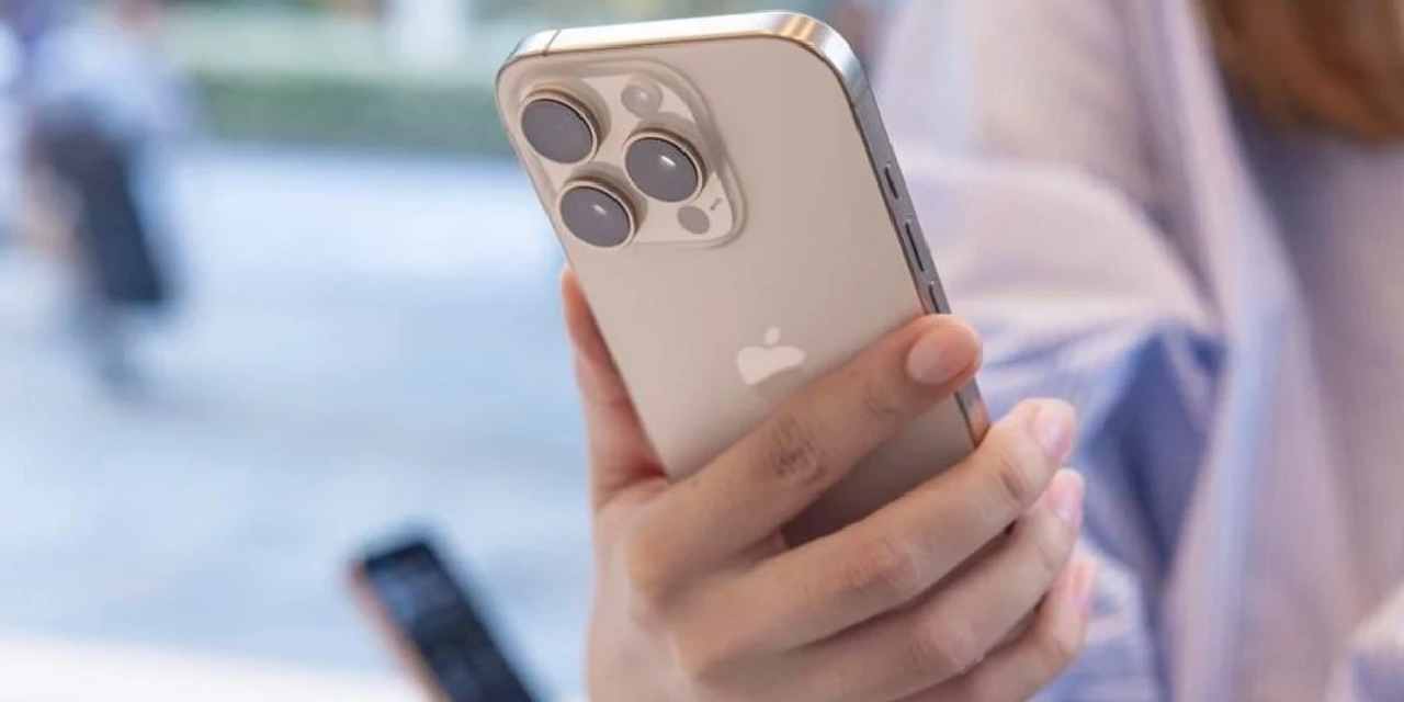 iPhone fiyatlarına zam geldi! İşte yeni fiyat listesi