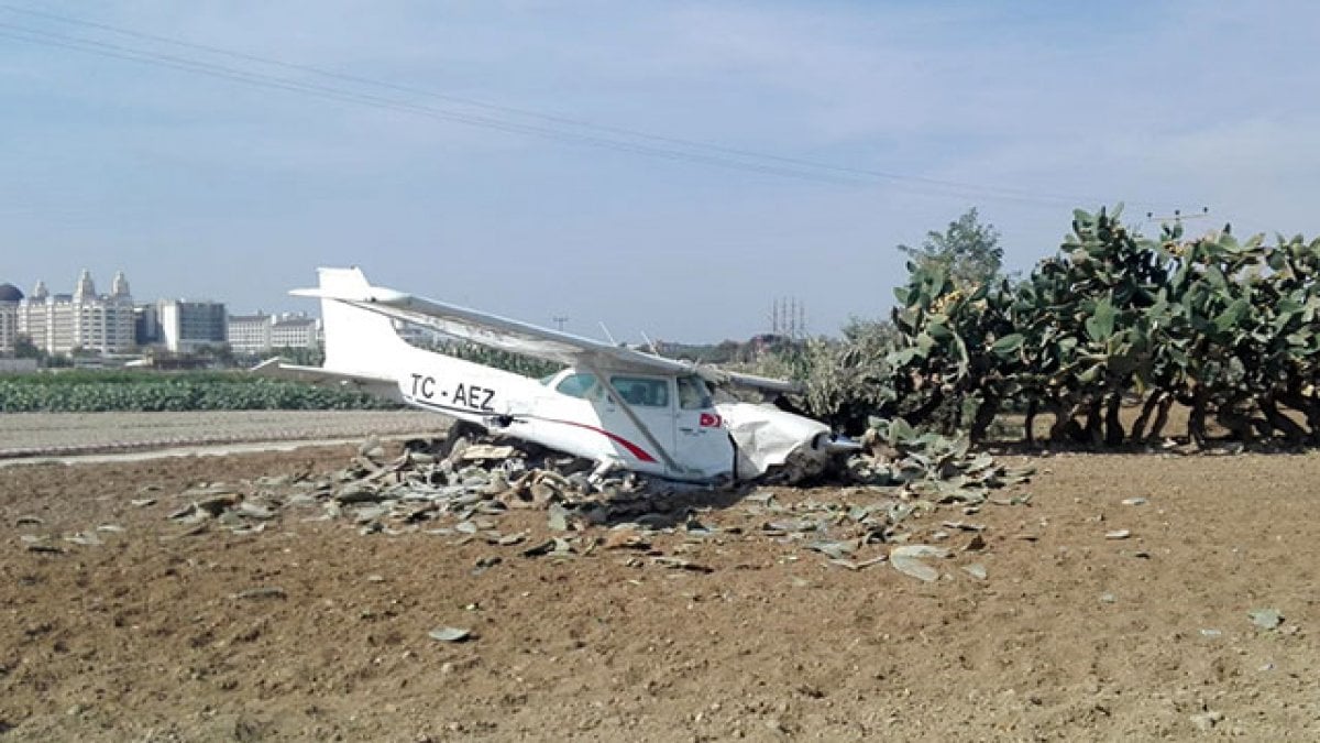 Antalya'da eğitim uçağı kaza yaptı!