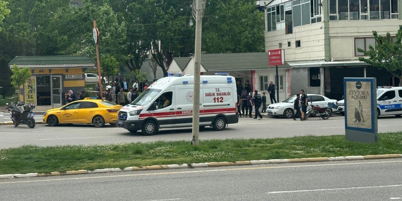 Sokak ortasında ağabeyine kurşun yağdırdı