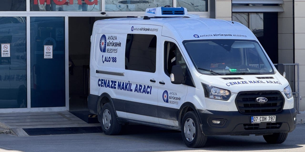 Feci çarpışma can aldı: Motosikletli kurye hayatını kaybetti
