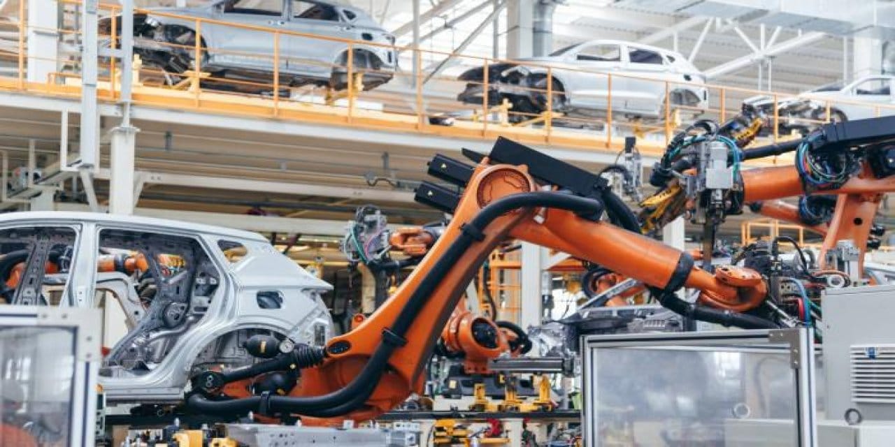 Fabrika düğmeye bastı: Elektrikli otomobillerden vazgeçti V6 benzinli motorlara geri döndü