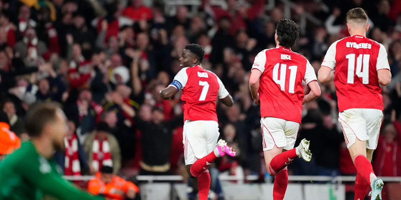 UEFA Şampiyonlar Ligi'nde Arsenal 20 yıl sonra finale yükseldi