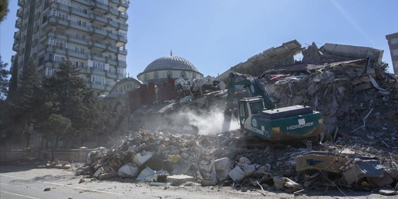 6 Şubat’ta 146 kişi ölmüştü: Müteahhide hapis 15 kişiye beraat kararı