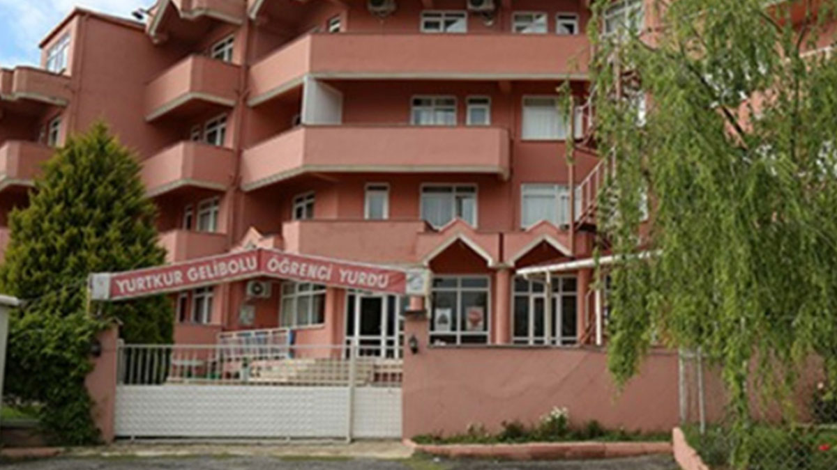 'Tehlikeli' raporu verilerek kapatılan öğrenci yurduna 'sağlam' raporu