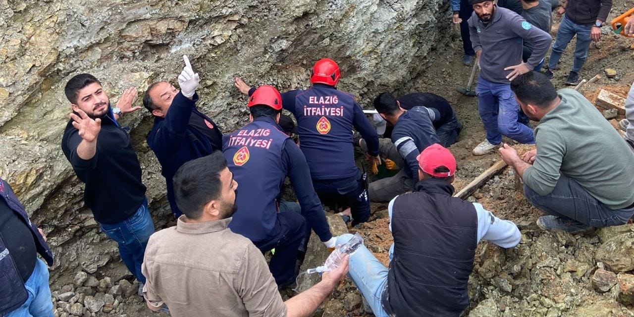 Kanalizasyon çalışmasında göçük! 1 işçi yaralandı
