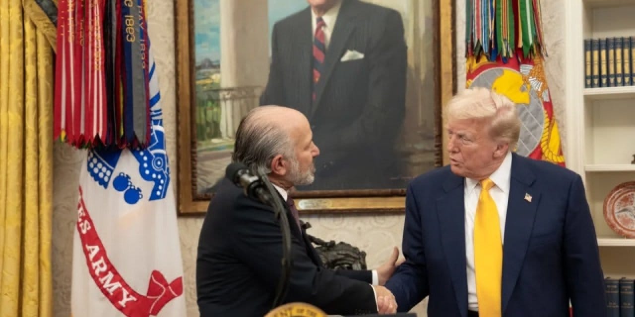 Trump yönetiminde Epstein skandalı sürüyor: Bakanın istifası istendi