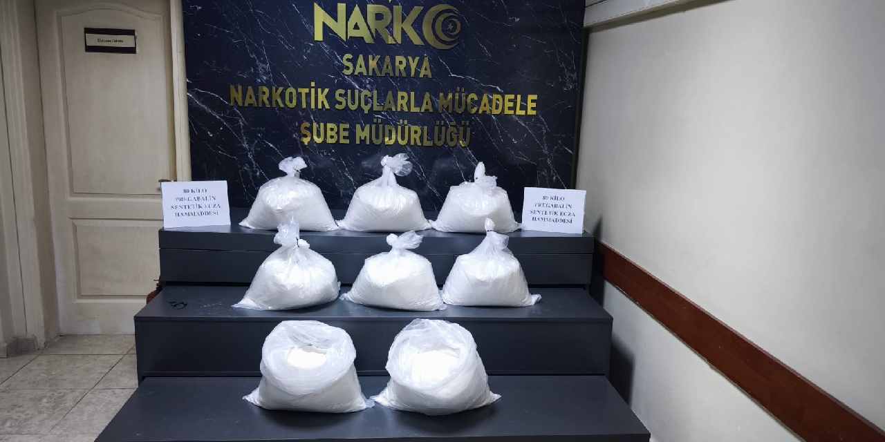 Durdurulan araçta kilolarca uyuşturucu ele geçirildi