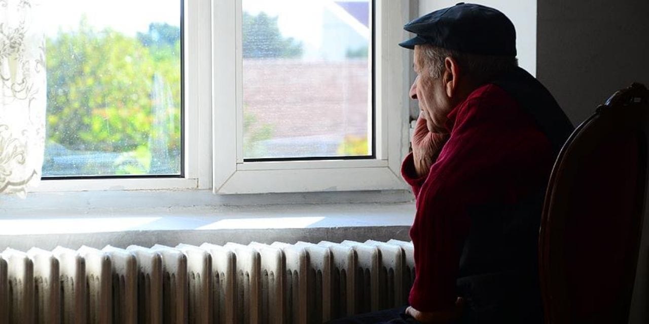 Huzur evinde dehşet veren görüntüler: Şiddet faili personelin görevine son verildi